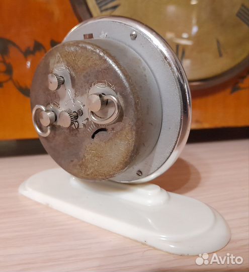 Часы будильник Дружба