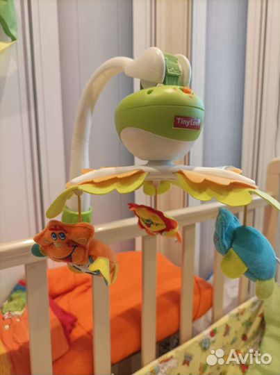 Мобиль музыкальный на кроватку
