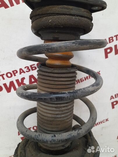 Стойка передняя левая Ford Focus 3 CB8 pnda 2014