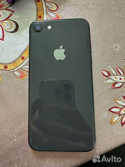 iPhone 8, 64 ГБ