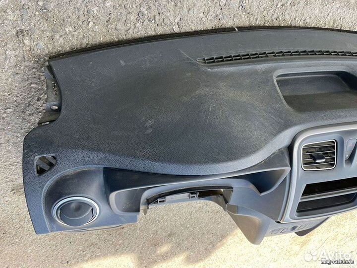 Панель приборов Renault Logan II (14.)