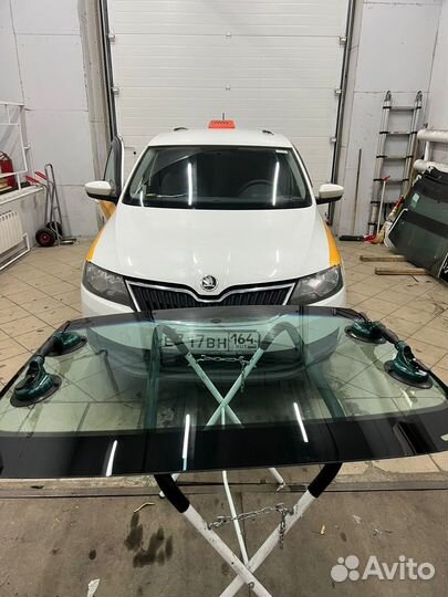 Лобовое стекло Шкода Октавия