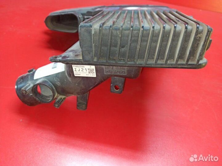 Корпус воздушного фильтра Mazda Axela BK3P L3-VE