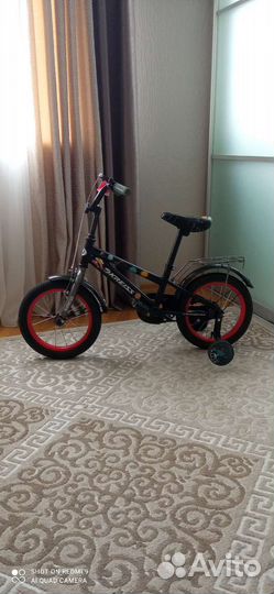 Детский четырехколесный велосипед бу