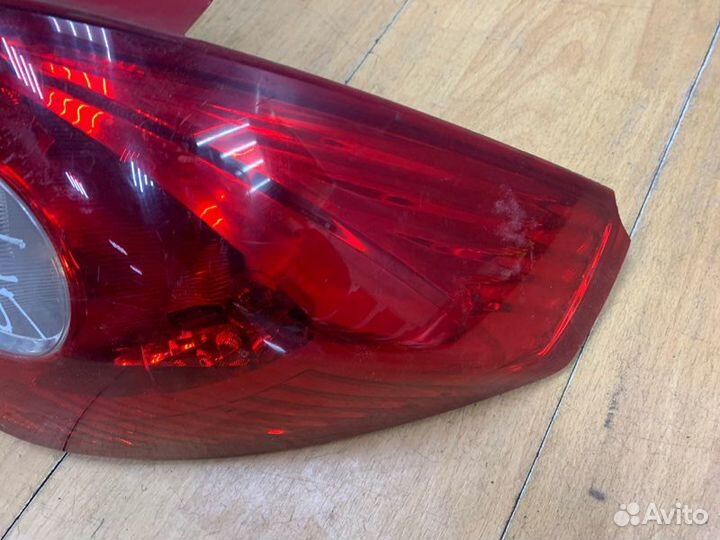 Фонарь задний правый Opel Corsa D хетчбэк 3-Х дв