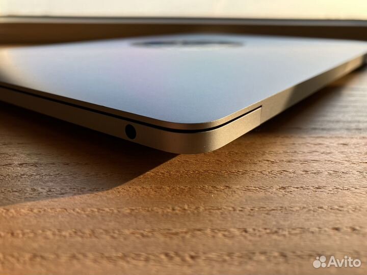 Macbook pro 13 2020 m1 16gb 256gb