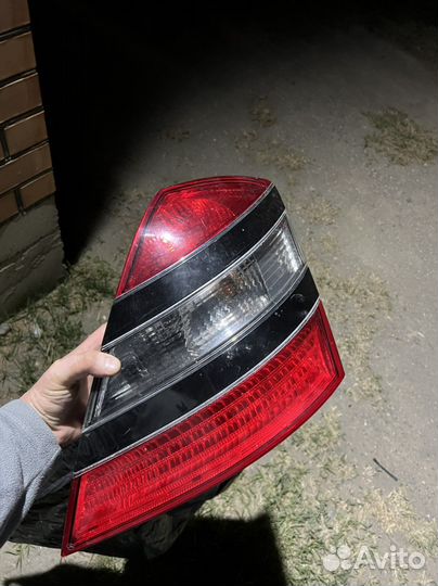 Правый стоп mercedes 221
