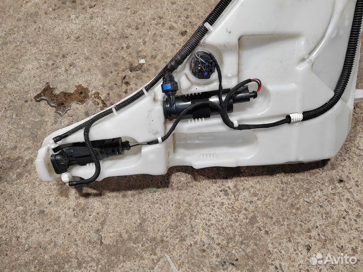 Бачок омывателя Volkswagen Touareg 3 2019