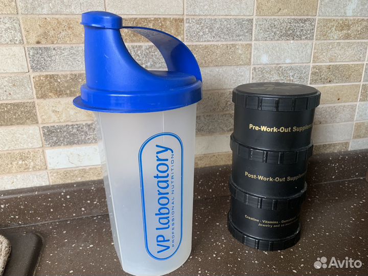 Шейкер и таблетница