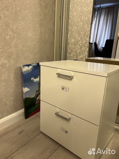 Тумба прикроватная белая новая