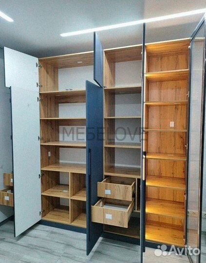 Шкаф распашной угловой на заказ