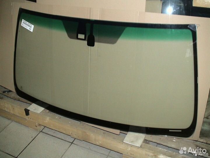 Стекло лобовое Шкода Рапид