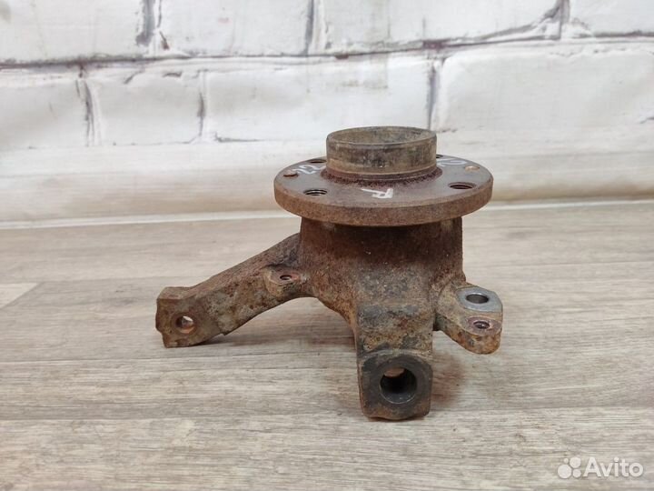 Кулак поворотный передний правый Albea Альбеа