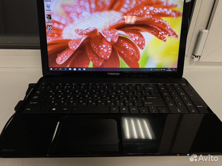 Ноутбук toshiba