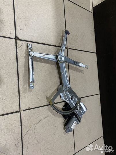 Стеклоподьемник передний правый Opel Astra H