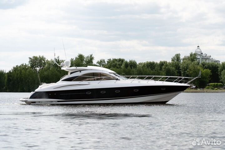 Моторная яхта Sunseeker 50 Camargue