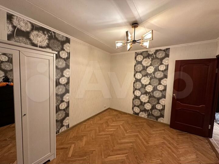 2-к. квартира, 52 м², 4/9 эт.