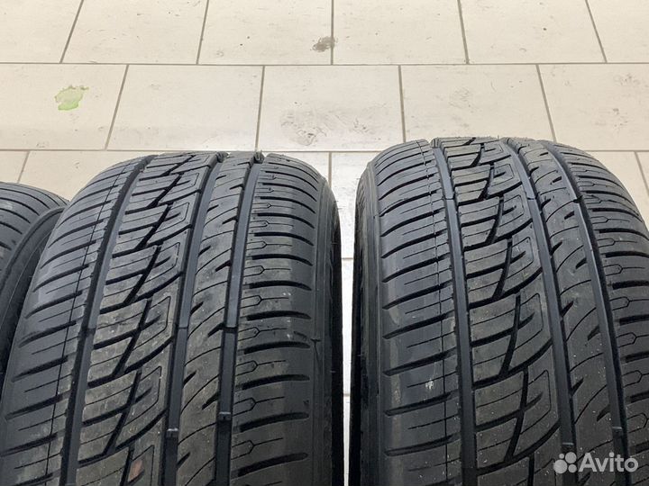 Delinte DS8 235/55 R19 105W