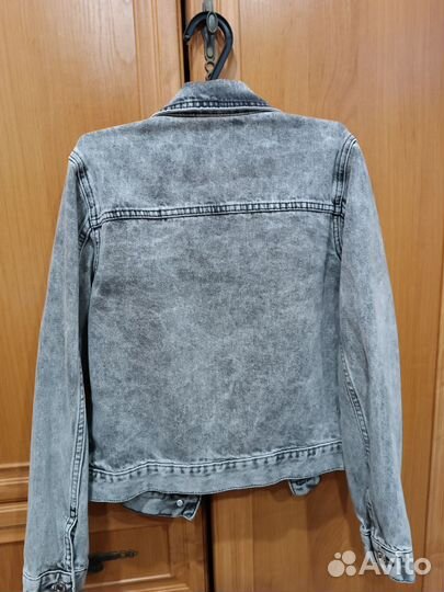 Джинсовая куртка