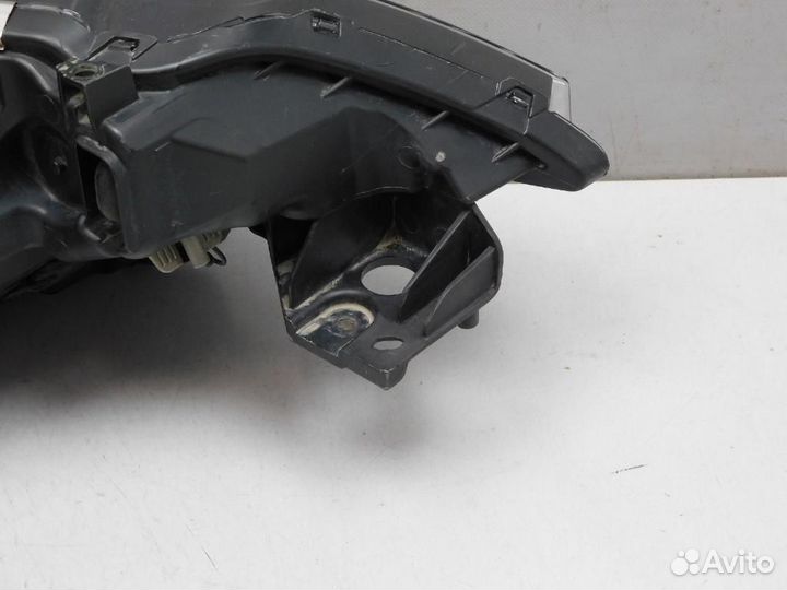 Фара левая Mitsubishi Outlander