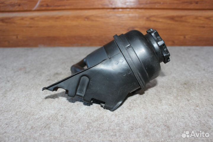 Бачок гур Jaguar XJ6 X300 95г