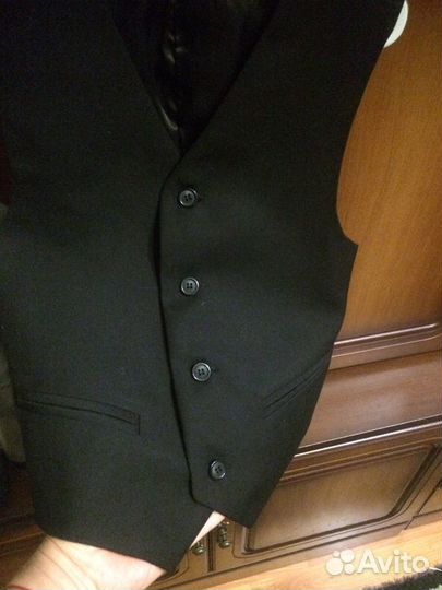 Жилет р. 28/128 новый