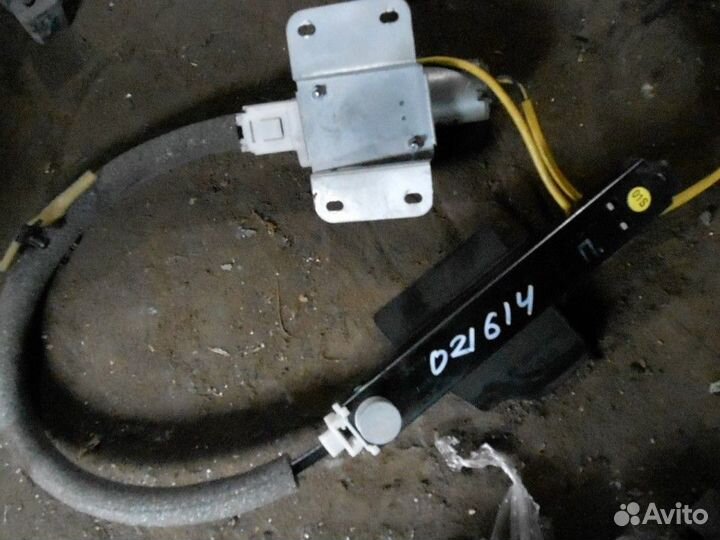 Привод ремня безопасности переднего правого Volksw