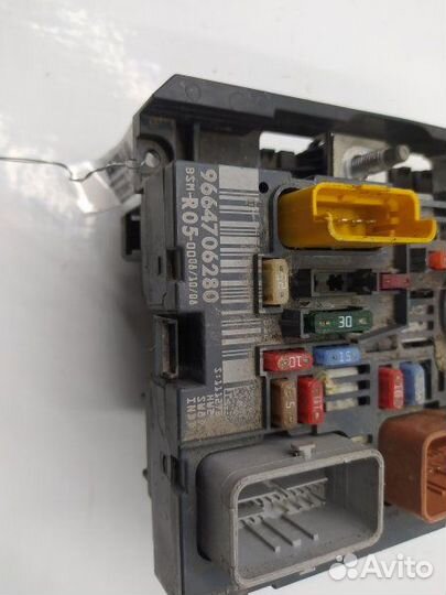 Б/У Б/У Блок предохранителей BSM-R05 delphi