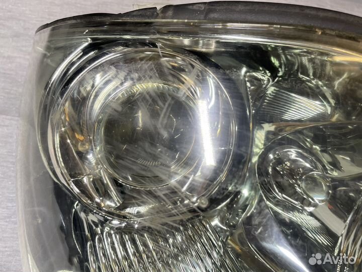 Передняя правая фара lexus LS 430