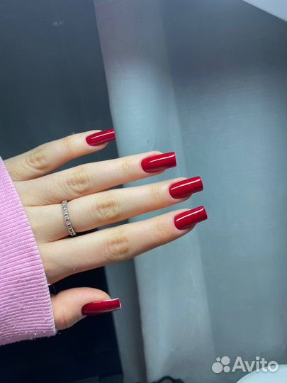 Маникюр педикюр