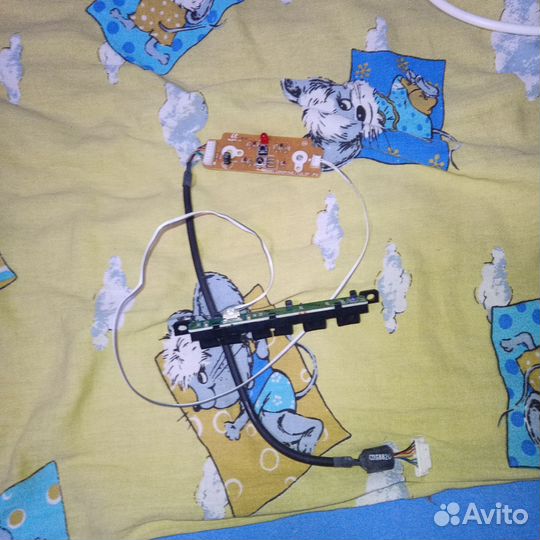 Кнопки управления и влючения телевизора самсунг