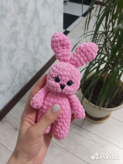 Вязаные игрушки (зайки, мишки, котики)