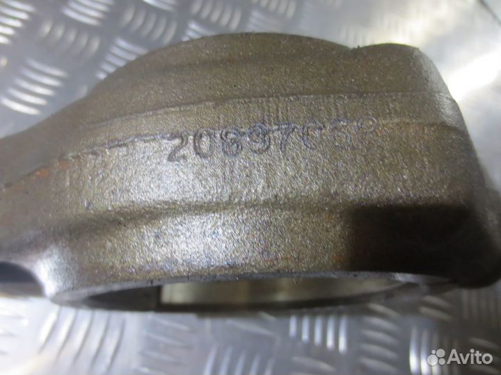 Шатун Volvo 20897068