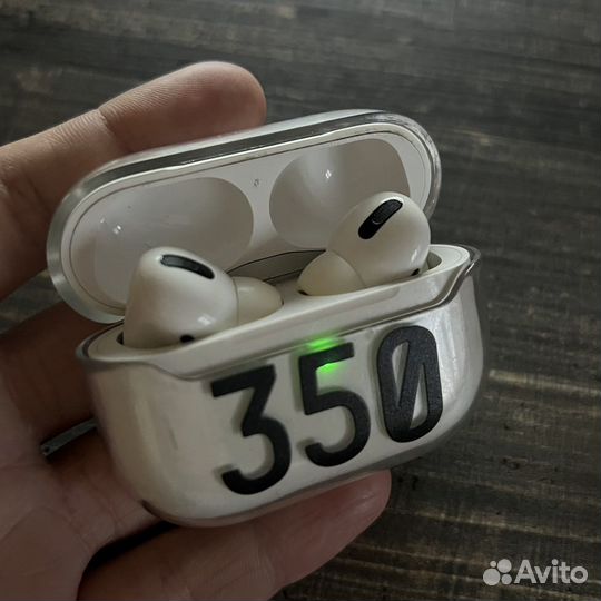 Чехол для наушников Apple AirPods Pro