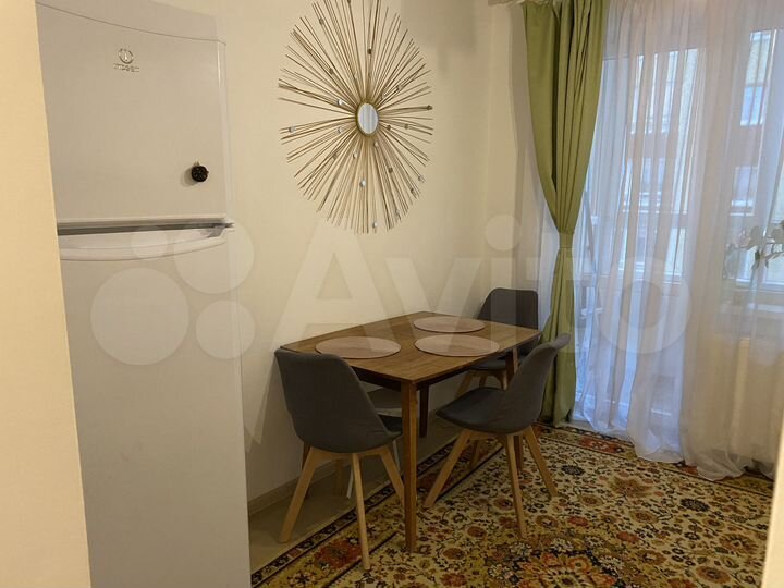 2-к. квартира, 55 м², 3/9 эт.