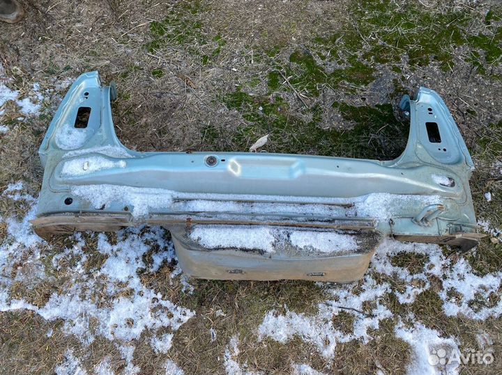 Задний фартук Логан 1