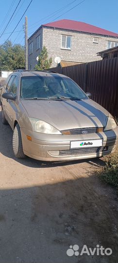 Ford Focus 2 МТ, 2001, битый, 390 000 км