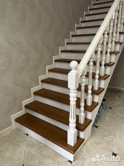 Деревянные ступени для лестницы