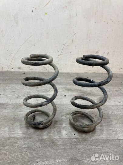 Пружина задняя Honda Fit