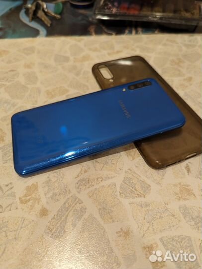 Samsung Galaxy A50, 4/64 ГБ