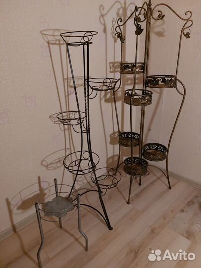 Подставка для цветов напольная металлическая