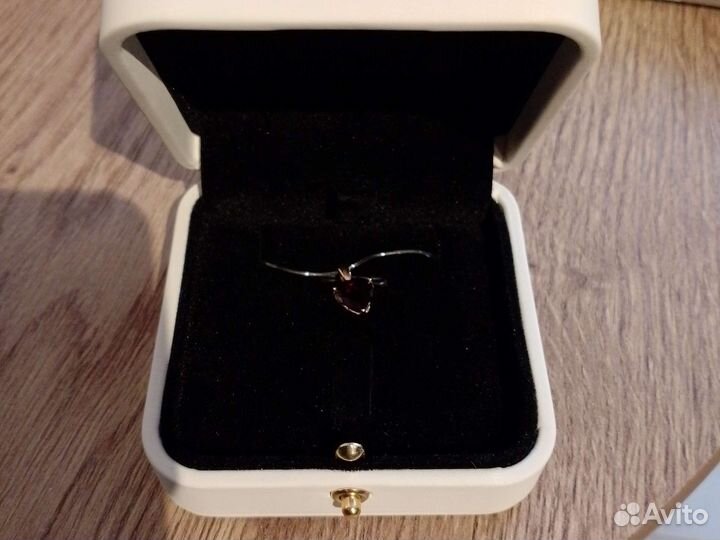 Золотая подвеска