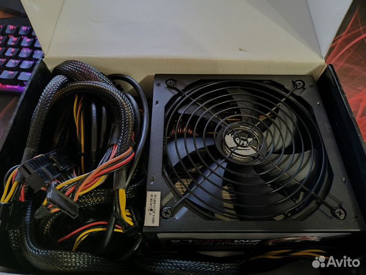 Блок питания Zalman ZM700-LX