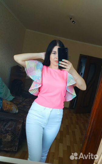 Розовый топ, рукав бабочкой женский
