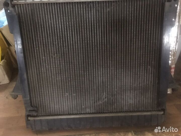 Радиатор на Hummer H3
