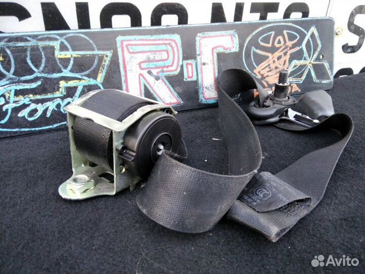 Ремень безопасности правый Opel Astra H GTC Z14XEP