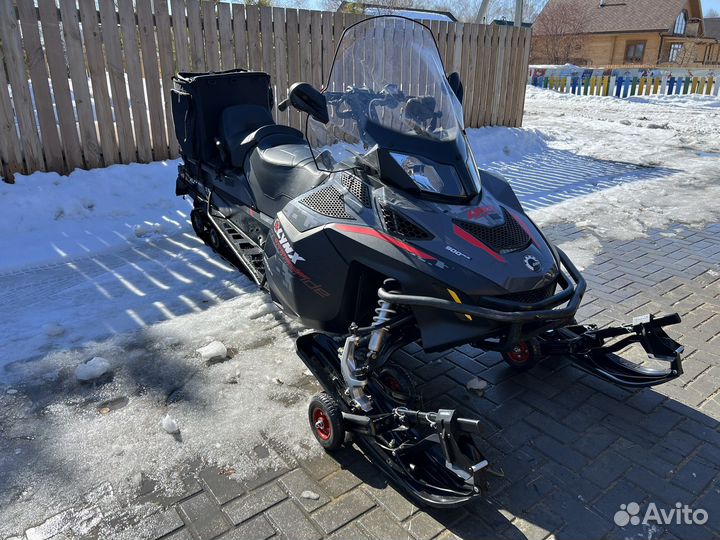 Продаю снегоход BRP linx commander 900