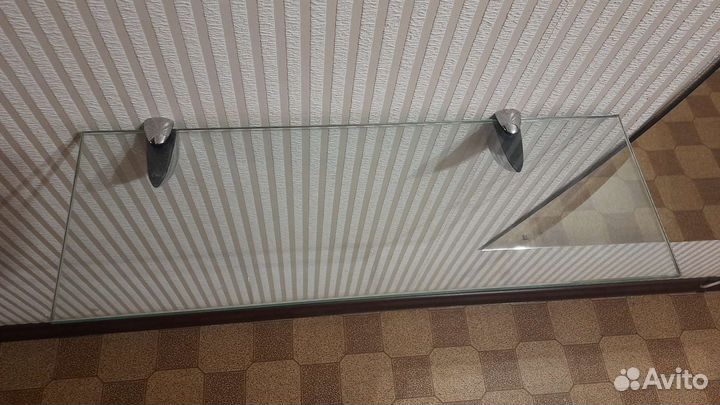 Полка стеклянная в ванную или комнату