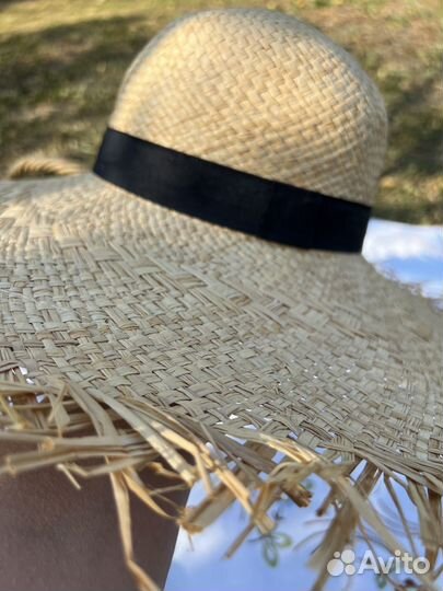 Шляпа женская соломенная