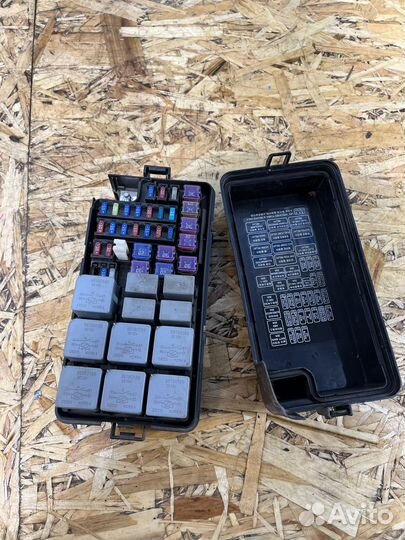 Блок предохранителей Шевроле Лачетти